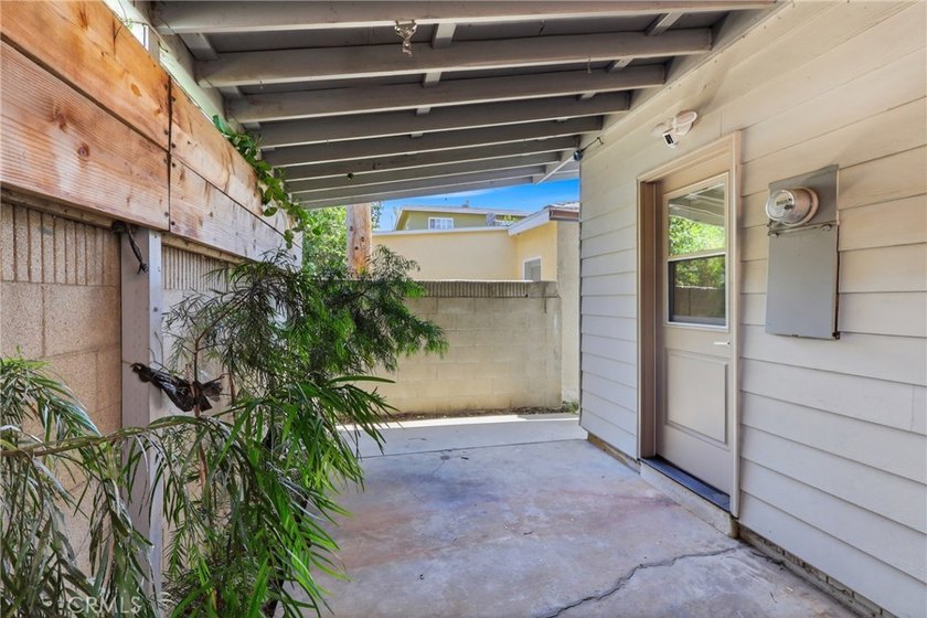 Welcome to 243 E. Home Street, a beautifully maintained - photo 36
