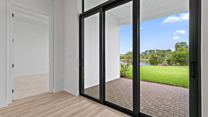 Don't miss the final Caroline floorplan on the Lake! This - photo 10
