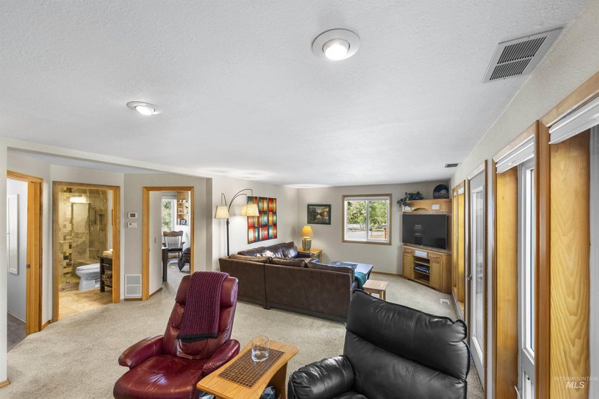 Just one block from shimmering Lake Cascade and the Cascade Golf - photo 31
