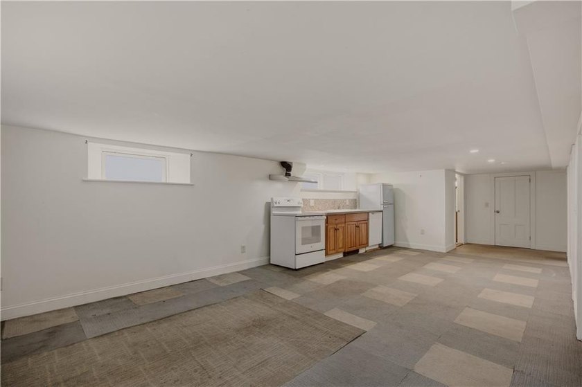Set on a beautifully landscaped .14-acre lot, this 2-bedroom - photo 34