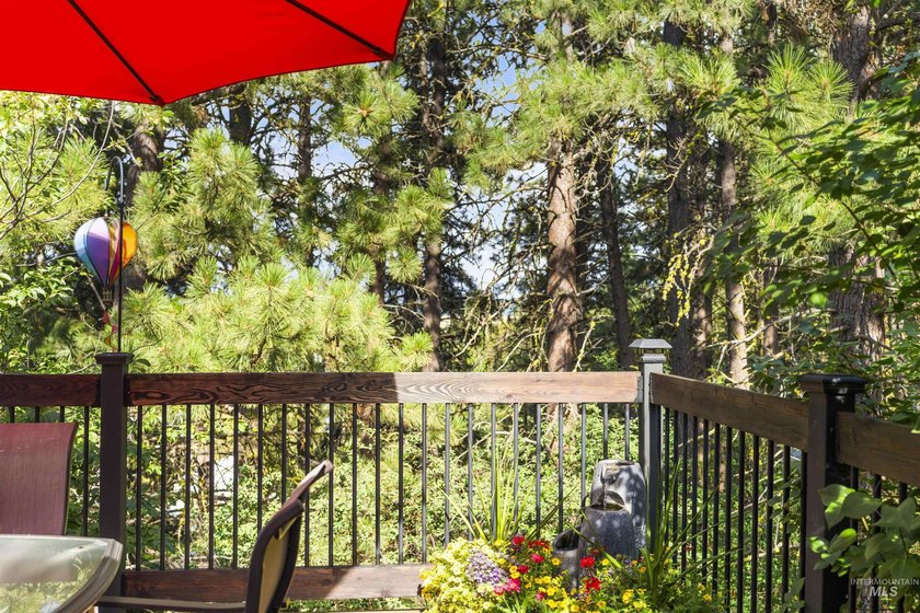 Just one block from shimmering Lake Cascade and the Cascade Golf - photo 38