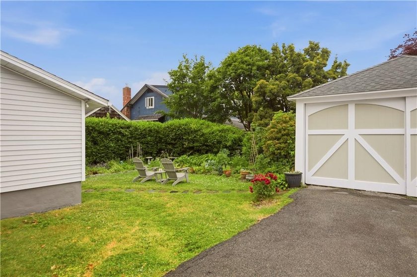 Set on a beautifully landscaped .14-acre lot, this 2-bedroom - photo 45