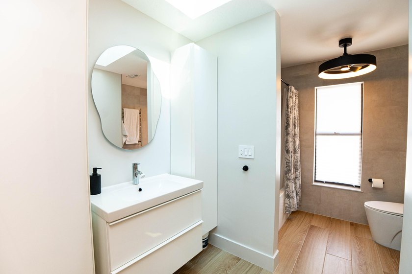 Welcome to this 4 bedroom, 2 bathroom pool home featuring a - photo 17