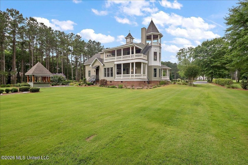 If you've been searching for a one-of-a-kind home that feels - photo 30