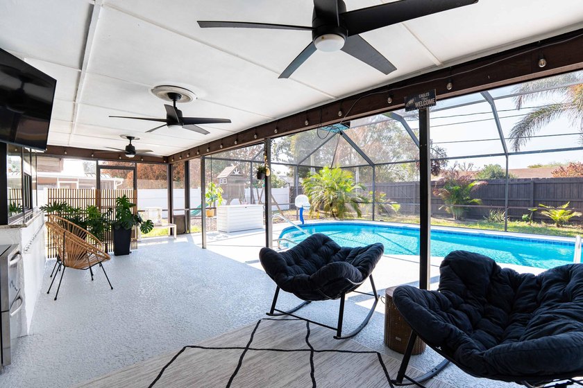 Welcome to this 4 bedroom, 2 bathroom pool home featuring a - photo 30