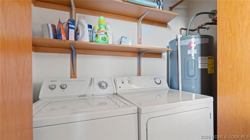 Must see this fully furnished 3 bedroom, 2.5 bath condo, ideal - photo 31