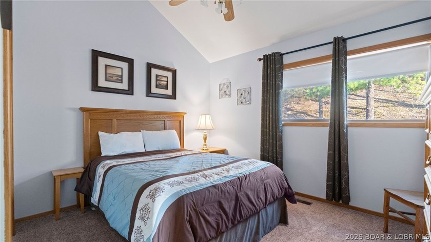 Must see this fully furnished 3 bedroom, 2.5 bath condo, ideal - photo 32