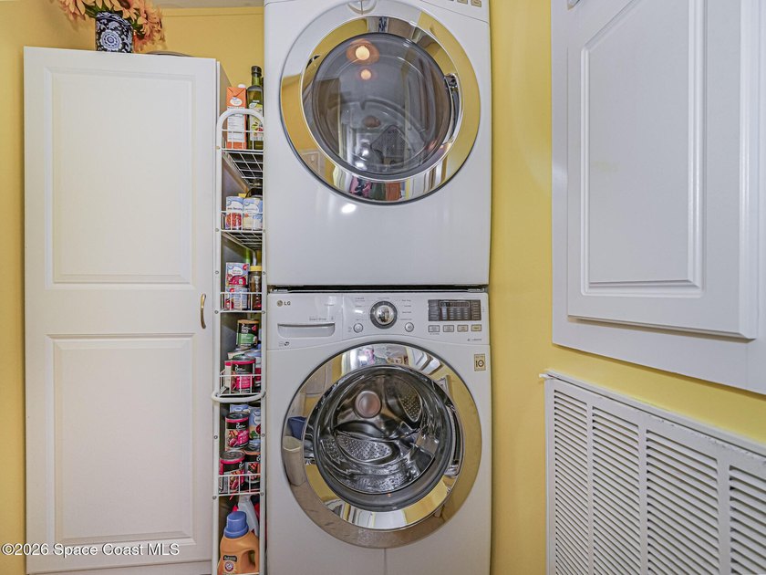 Affordable Florida living! This well-maintained 2006 model - photo 35