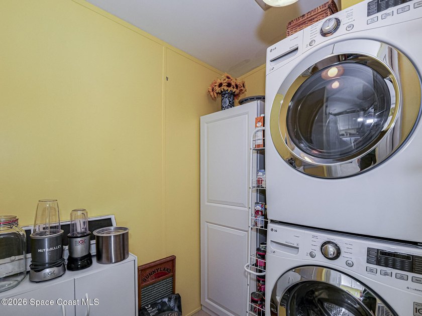 Affordable Florida living! This well-maintained 2006 model - photo 36