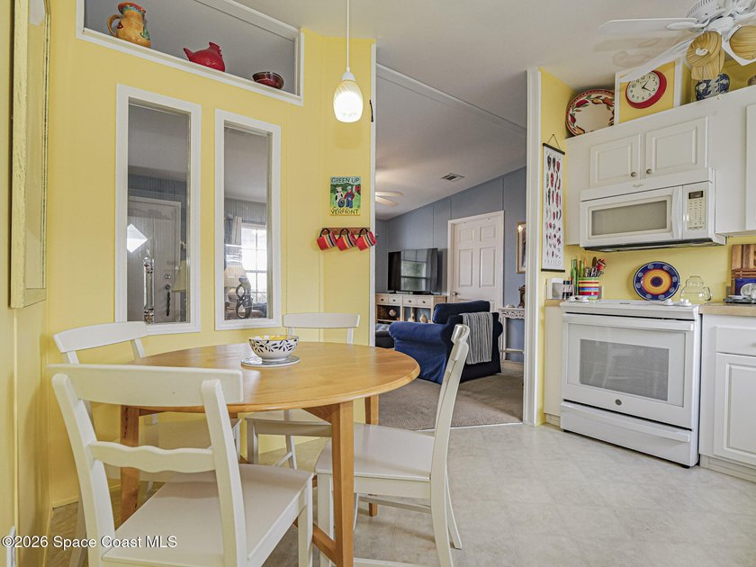 Affordable Florida living! This well-maintained 2006 model - photo 38