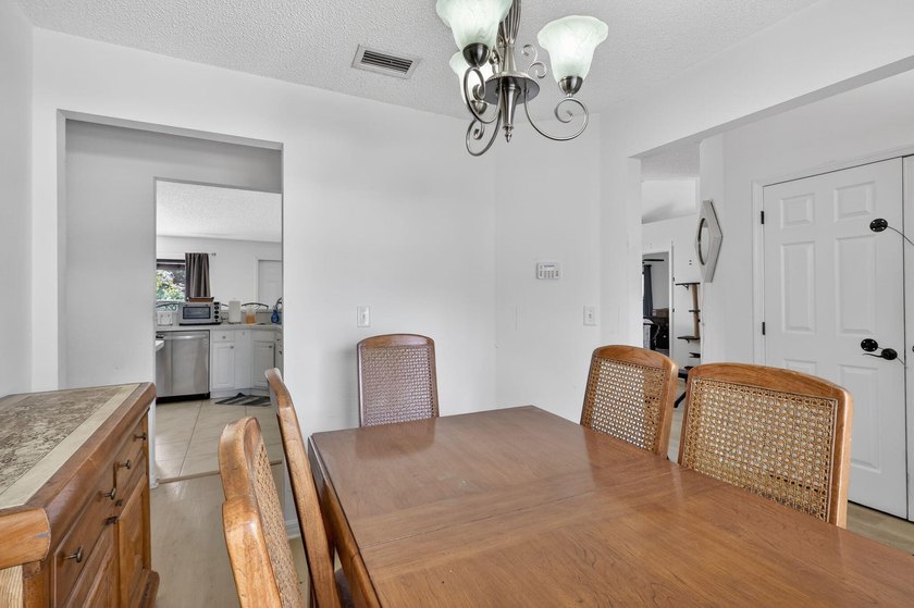 THE PORT ST. LUCIE COMPOUND: DUAL PRIVACY SUITES | 6-CAR - photo 9