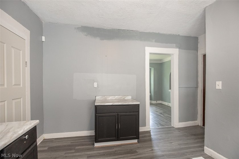 Great investment opportunity in the heart of Cleveland! This - photo 12