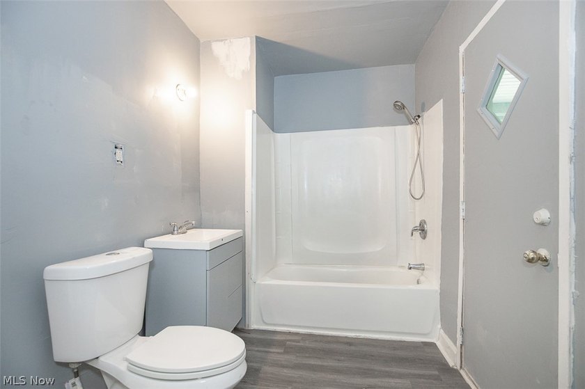 Great investment opportunity in the heart of Cleveland! This - photo 15