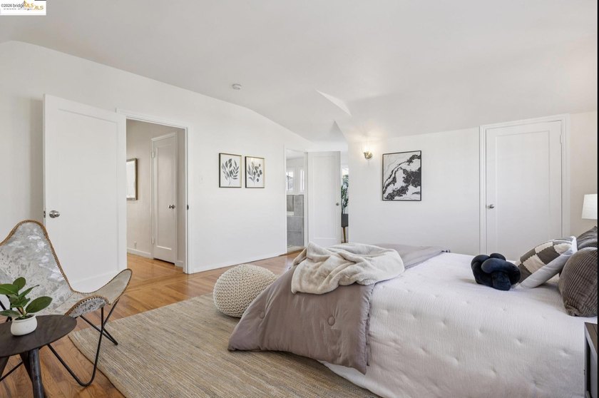 Originally built as a carriage house for the historic Oak Tree - photo 17