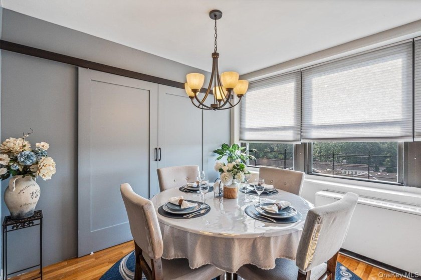 Spring into comfort with this beautifully renovated, *H-line* - photo 5