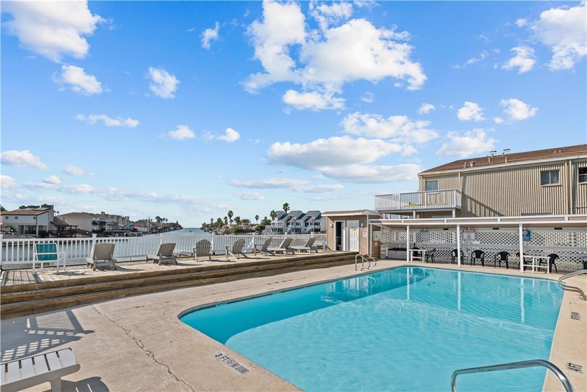 Welcome to your fully furnished coastal penthouse retreat at the - photo 20