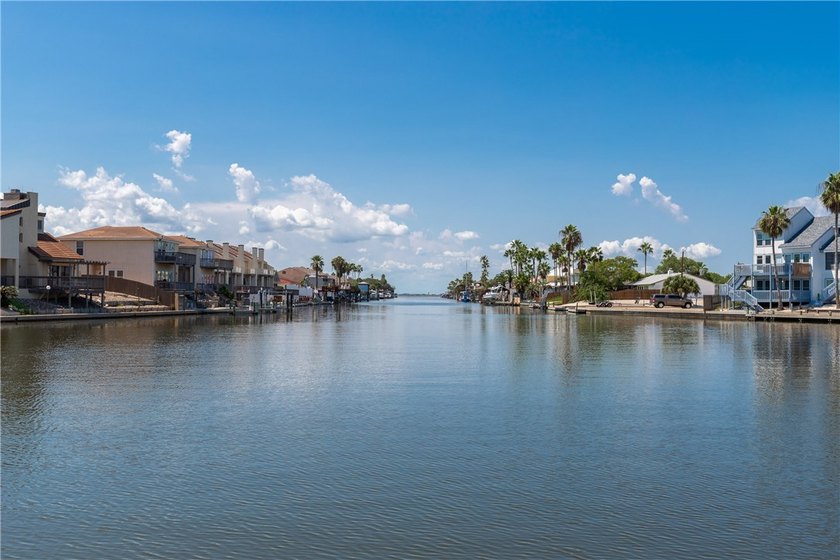 Welcome to your fully furnished coastal penthouse retreat at the - photo 31