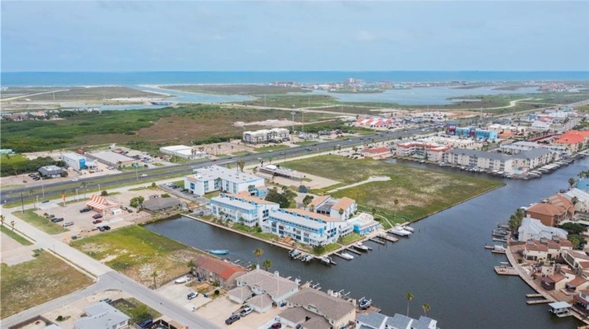 Welcome to your fully furnished coastal penthouse retreat at the - photo 33