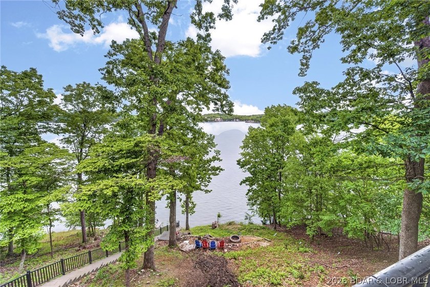 Set within one of the most sought-after neighborhoods in Four - photo 44