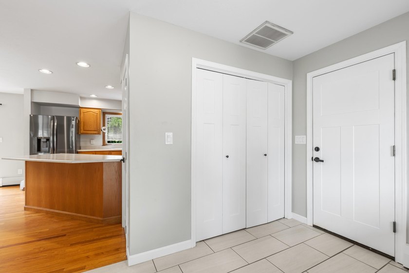 Enjoy the ease of single-level living in this well maintained - photo 5
