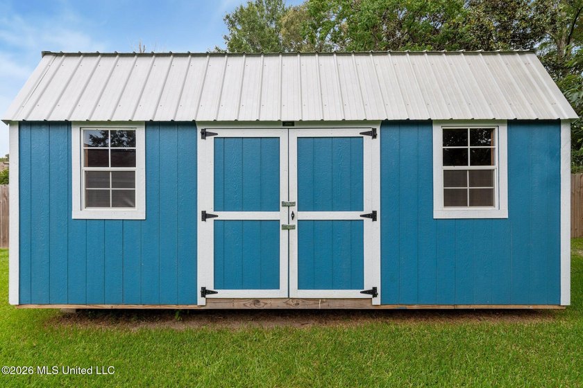 Welcome to this beautifully remodeled home, in a quiet - photo 21