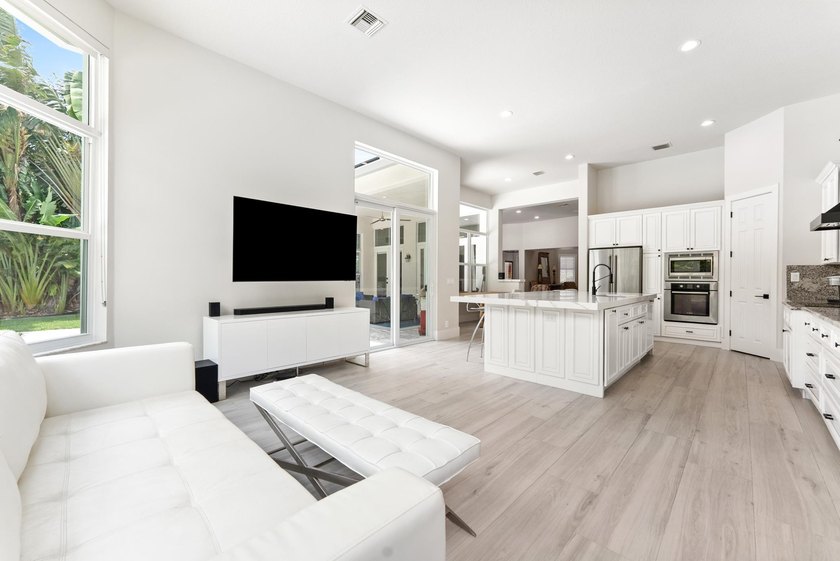 Ironhorse is a prestigious community of 324 homes built around - photo 6