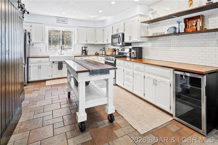 Coveted Cartwright Cove location - living on entry level, lots - photo 14