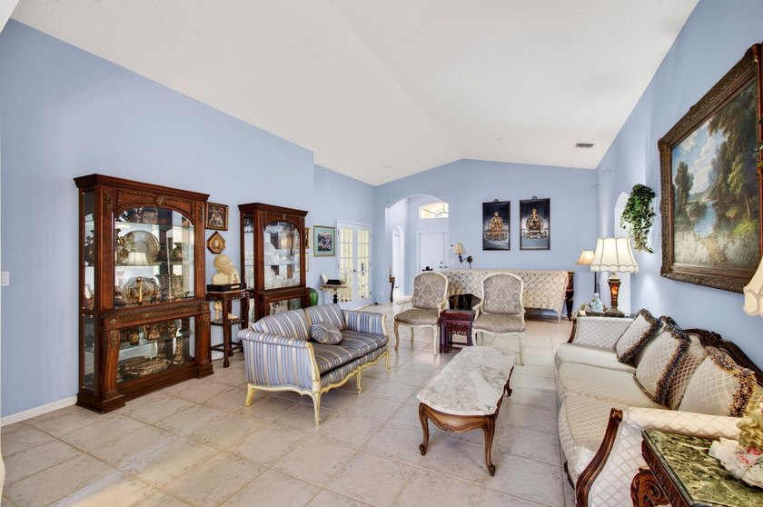 Welcome to this charming 3-bedroom, 2-bathroom single-family - photo 20
