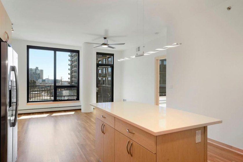 Beautiful two-bedroom residence in the Mill District offering - photo 2