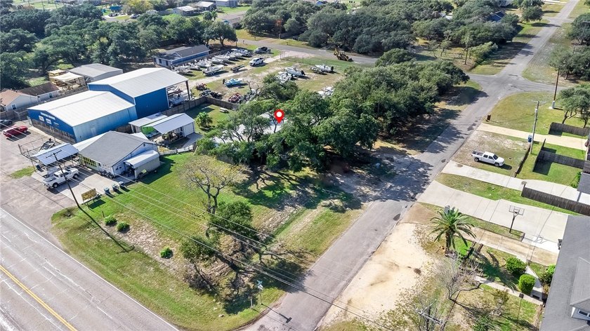 Excellent investment opportunity in the heart of Rockport - photo 7