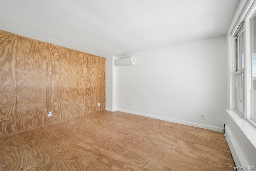 Welcome to 108 Jackie Robinson Parkway, a charming single-family - photo 13