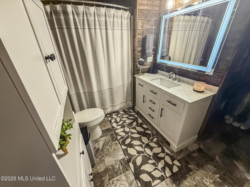 Discover your own private retreat on 23 breathtaking wooded - photo 17