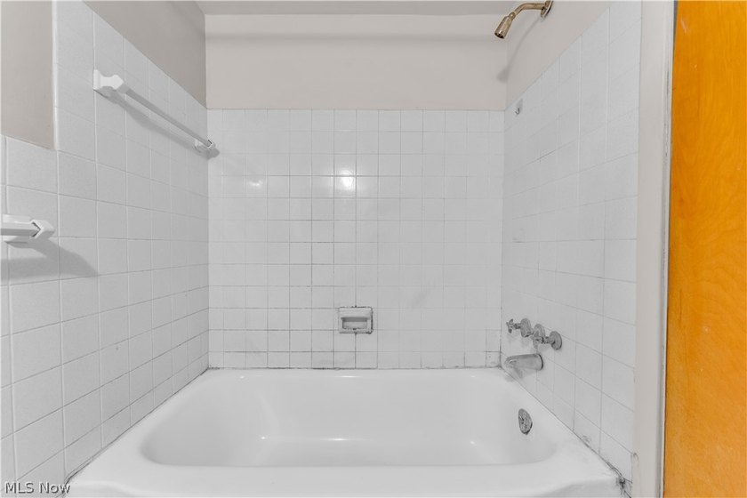 This is an outstanding opportunity to acquire a well-maintained - photo 18