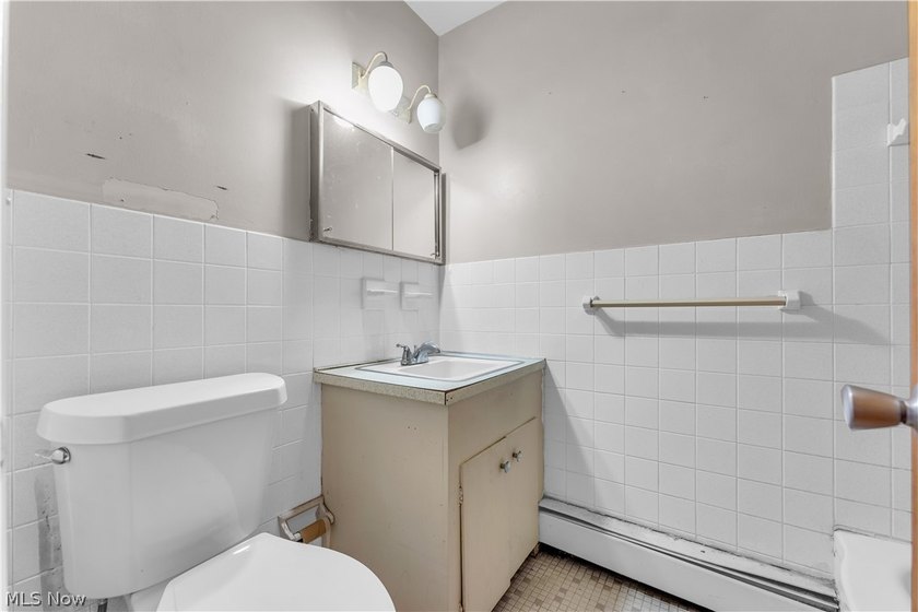 This is an outstanding opportunity to acquire a well-maintained - photo 31