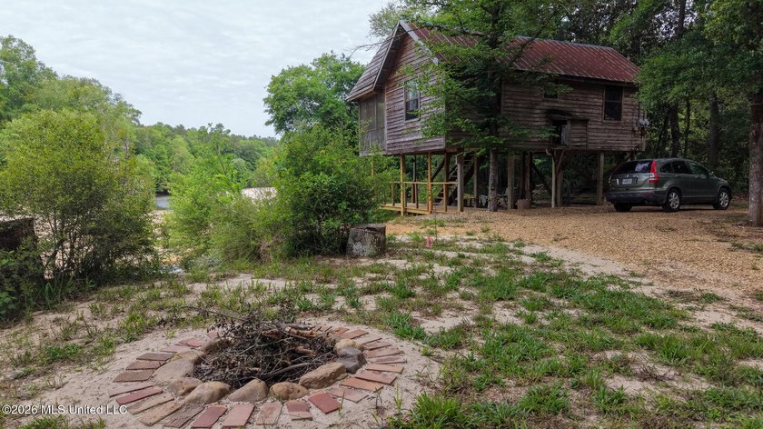 Discover your own private retreat on 23 breathtaking wooded - photo 36