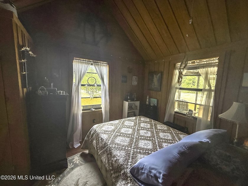 Discover your own private retreat on 23 breathtaking wooded - photo 47