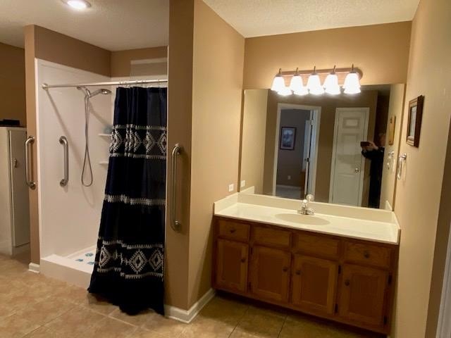 Welcome to Cross Creek Subdivision. A gated community on the - photo 17