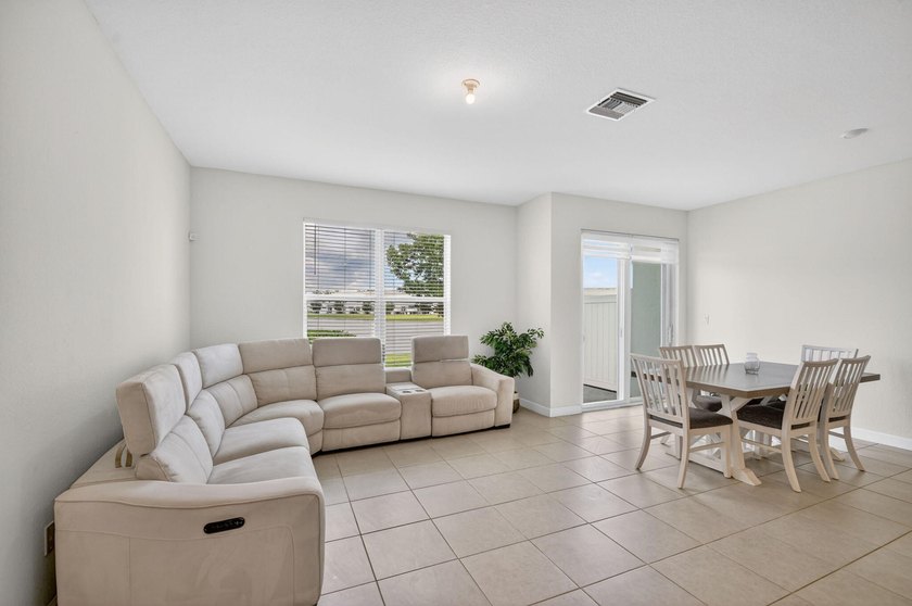 Modern Lakeside Living in Lake Worth | Gated Community 6933 - photo 20