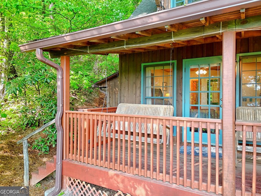 The Ultimate High-Elevation Retreat: Perched high above the - photo 9