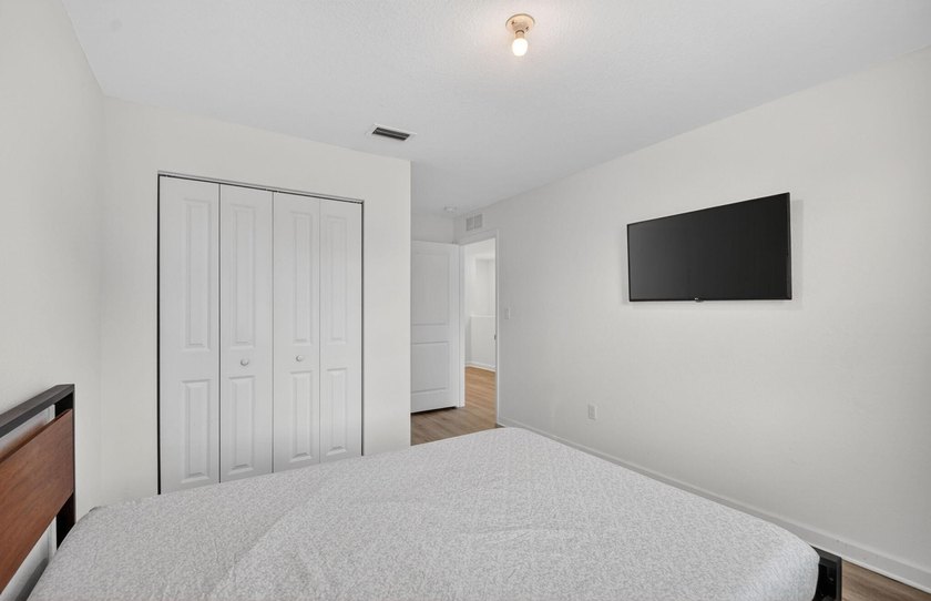 Modern Lakeside Living in Lake Worth | Gated Community 6933 - photo 42