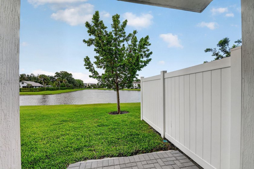 Modern Lakeside Living in Lake Worth | Gated Community 6933 - photo 44