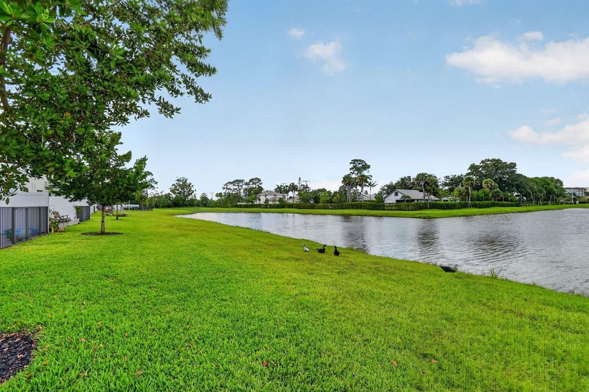 Modern Lakeside Living in Lake Worth | Gated Community 6933 - photo 49