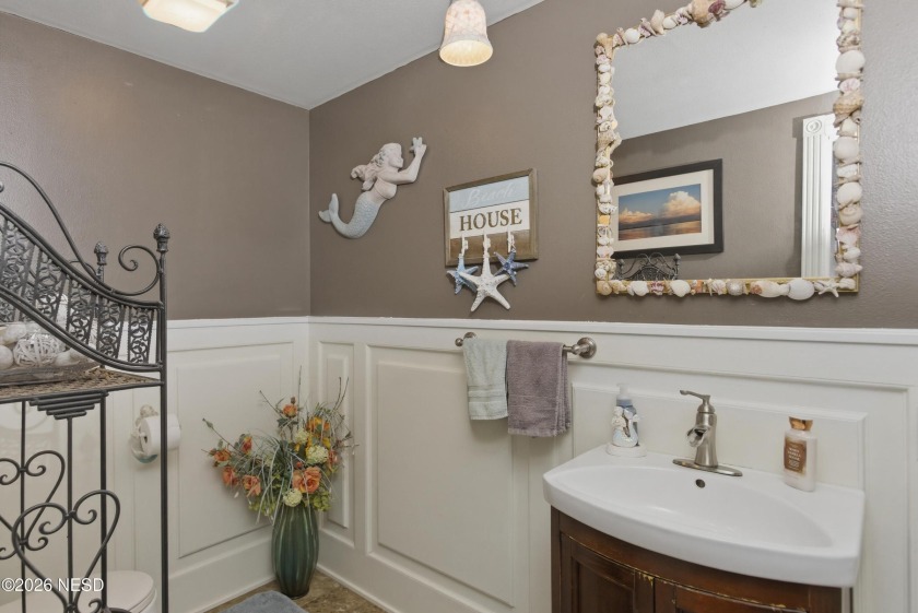 Stunning 2 story home on Lake Kampeska - photo 11