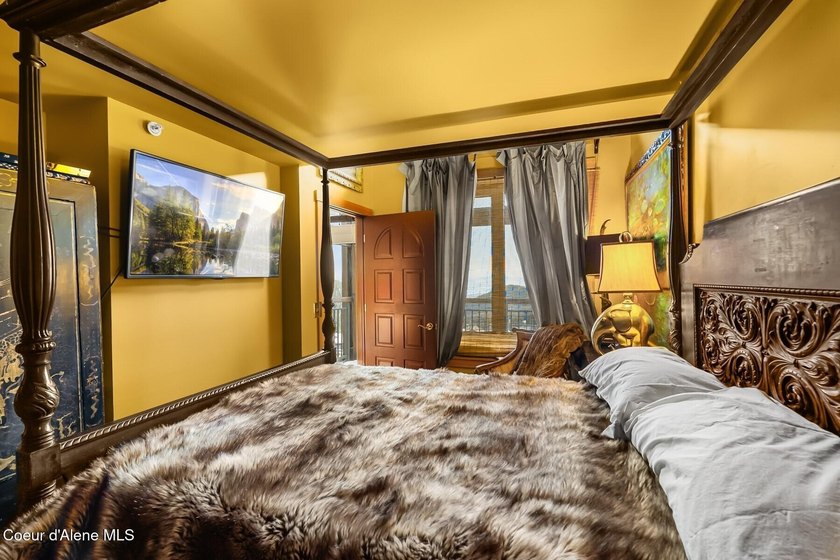 Ski-in/ski-out White Pine condo located in the heart of - photo 19