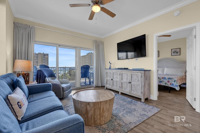 Welcome to your ultimate Gulf-front paradise! This immaculate - photo 32