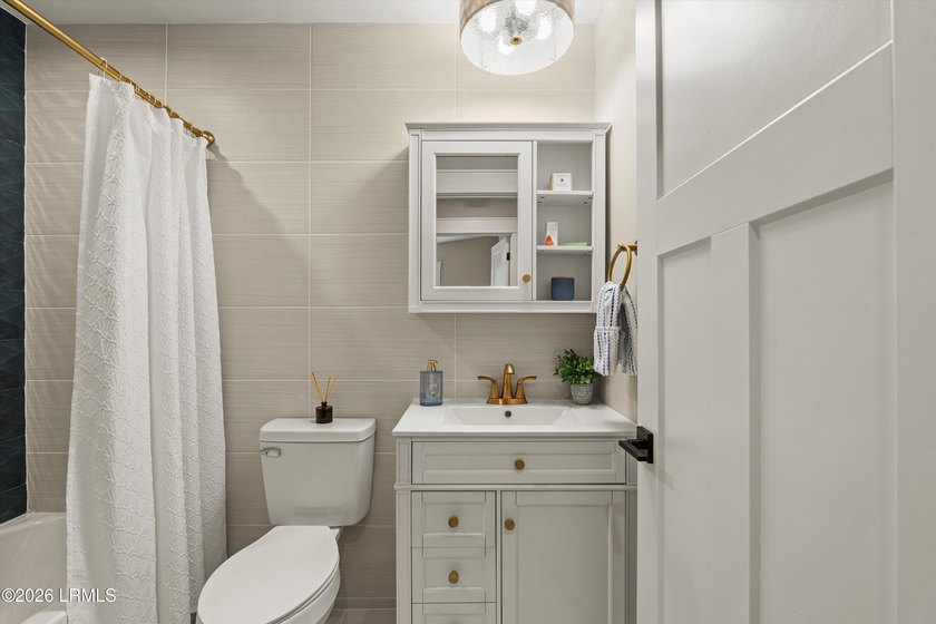 Welcome to 417 Waight Street, a turnkey Lowcountry home that has - photo 21
