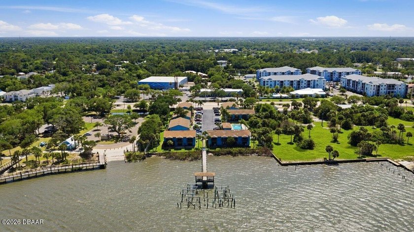 Discover this beautiful 2-bedroom, 2.5-bath townhome located - photo 31