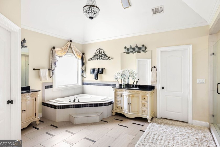 Set on two expansive lots within a private community, this - photo 30