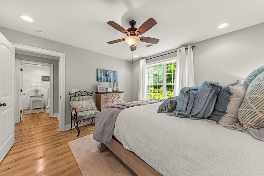 Welcome to 484 Eagles Way, in the gated Eagles Point - photo 34