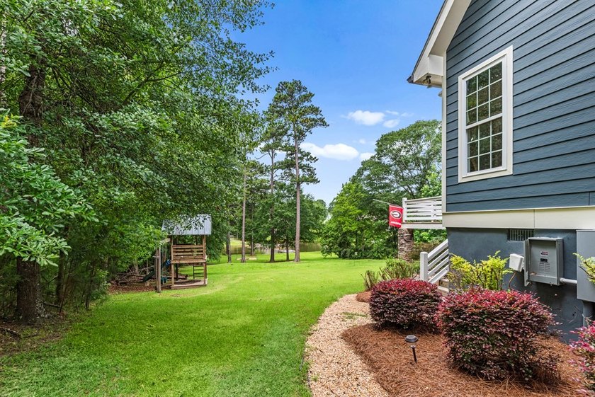 Welcome to 484 Eagles Way, in the gated Eagles Point - photo 48